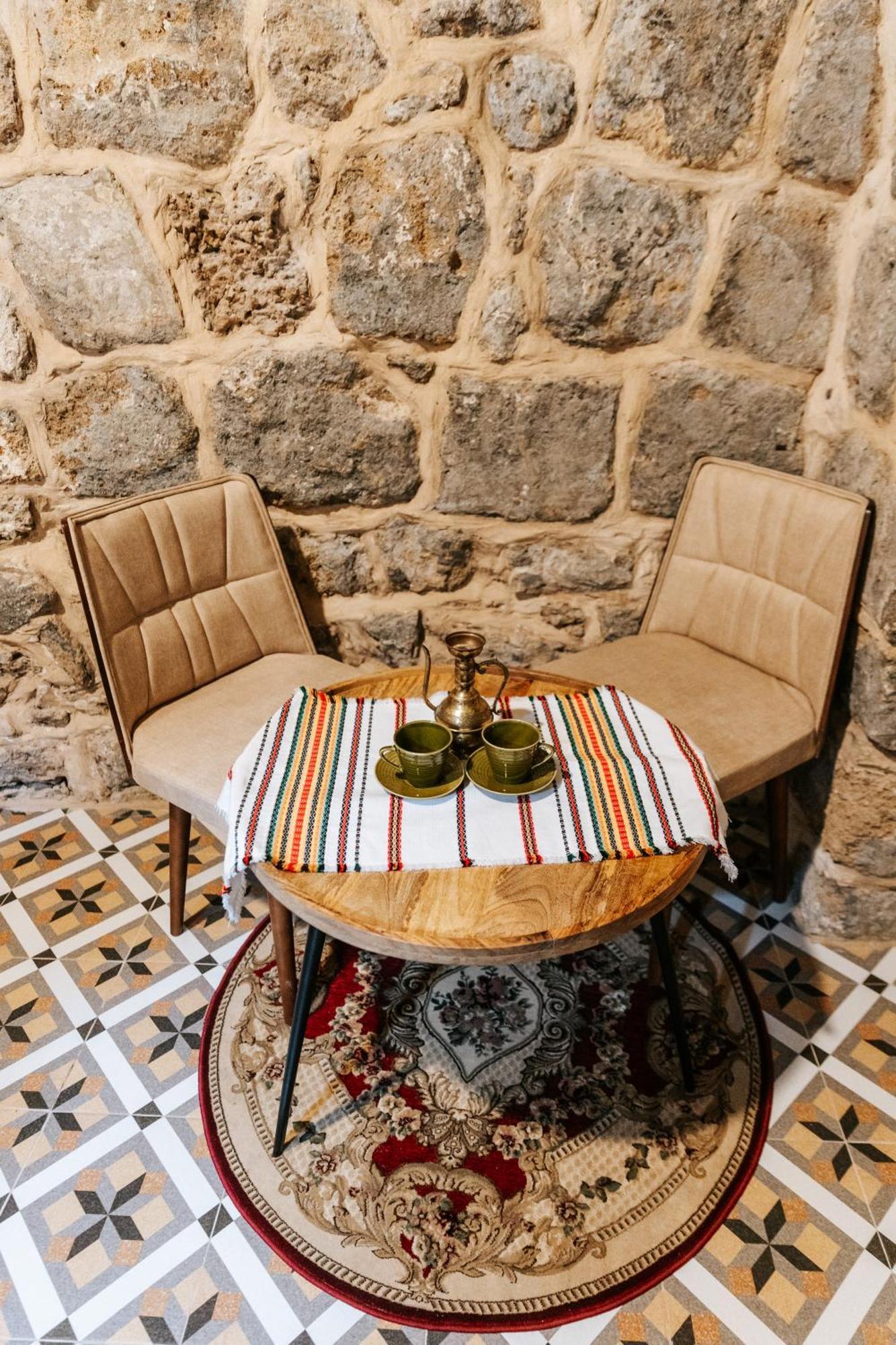 Hebi House Aparthotel Акра Екстериор снимка