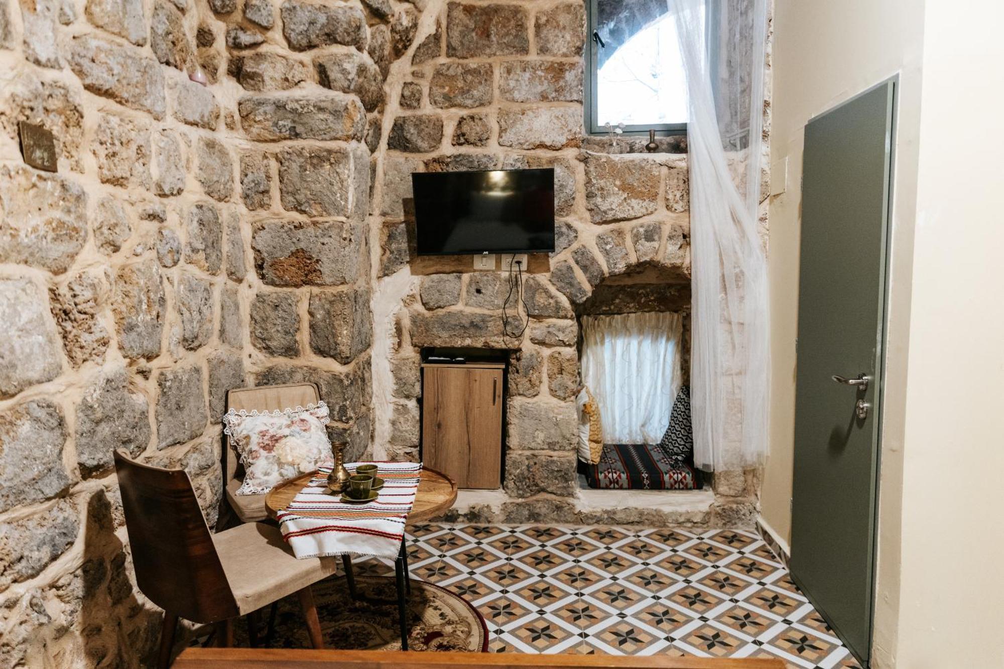 Hebi House Aparthotel Акра Екстериор снимка