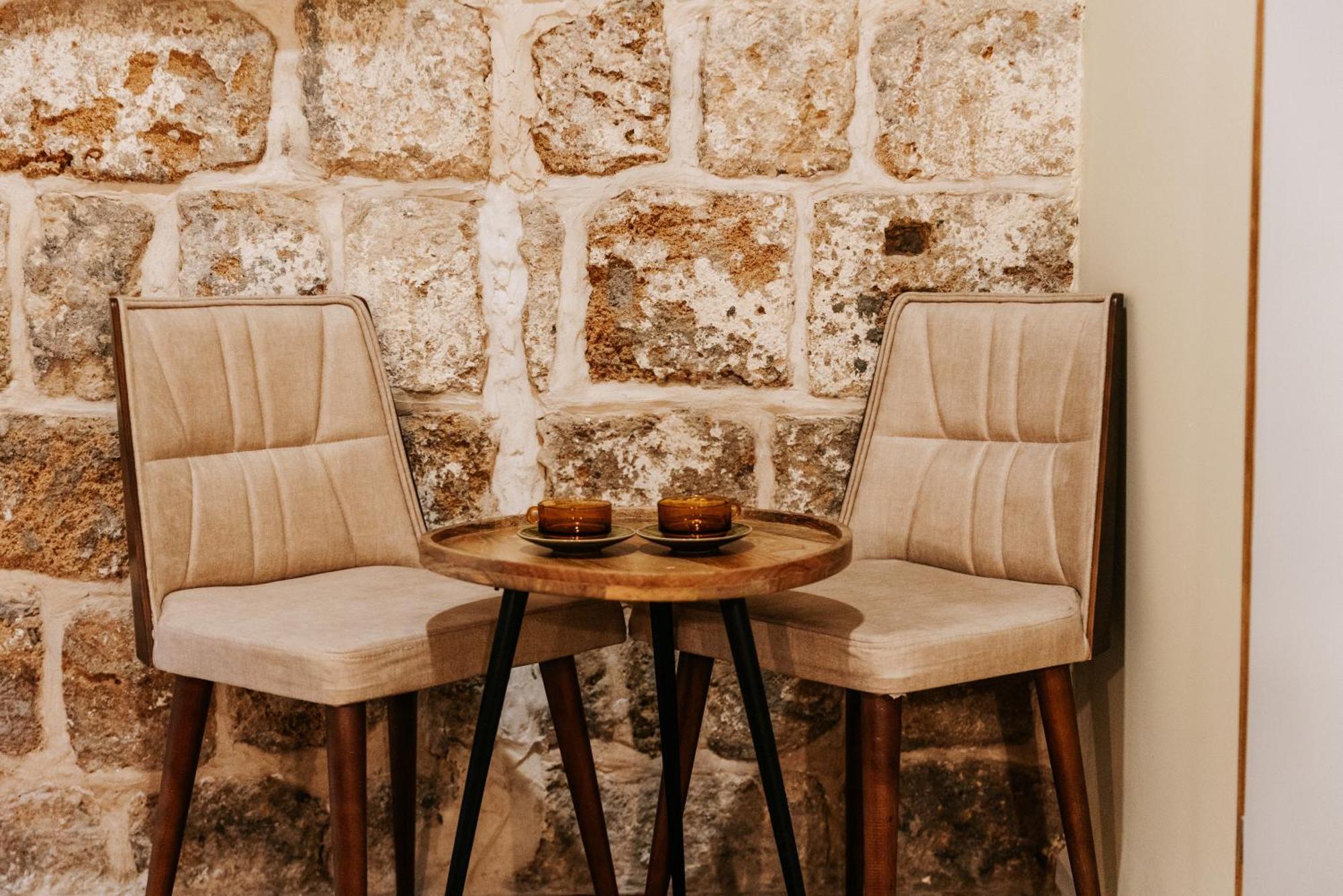 Hebi House Aparthotel Акра Екстериор снимка
